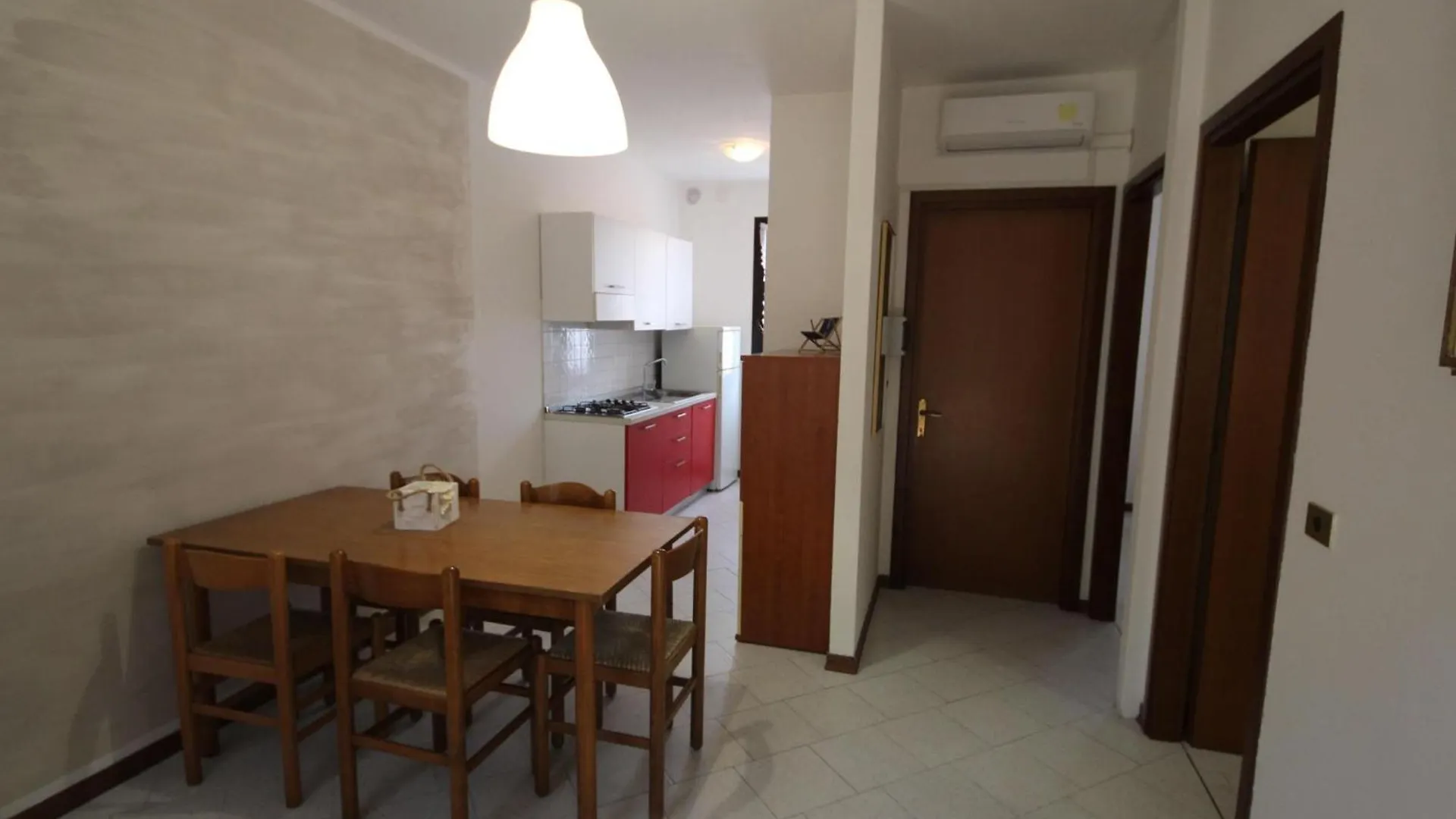 Welcoming Apartment Near The Beach Rosolina Mare 0*,